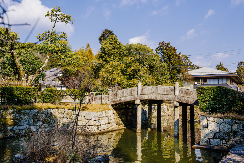 Каменный мост сэкидзобаси храма Гохо-ся(зал Гоходзэндзин-до)